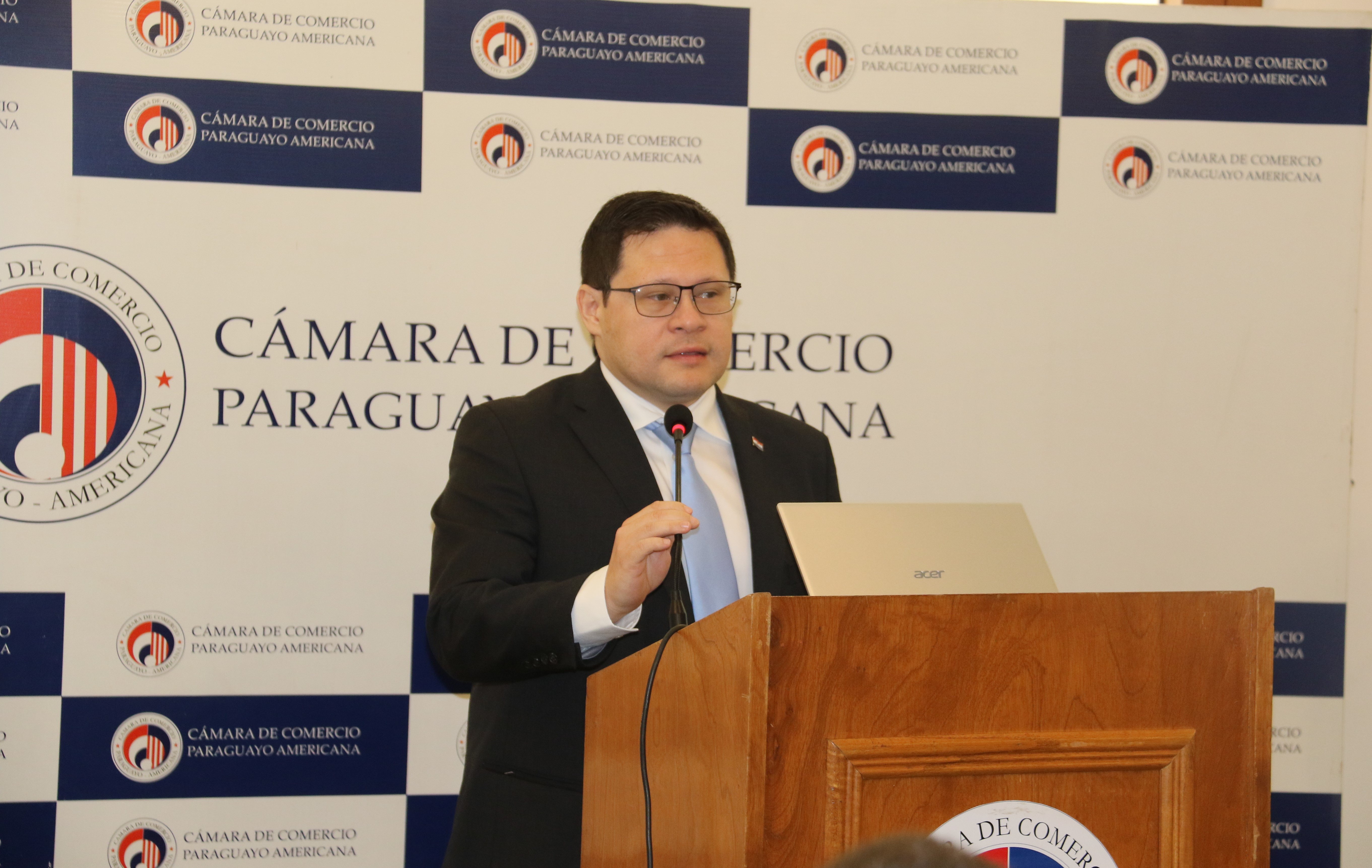 Director de la DNIT, Óscar Orué