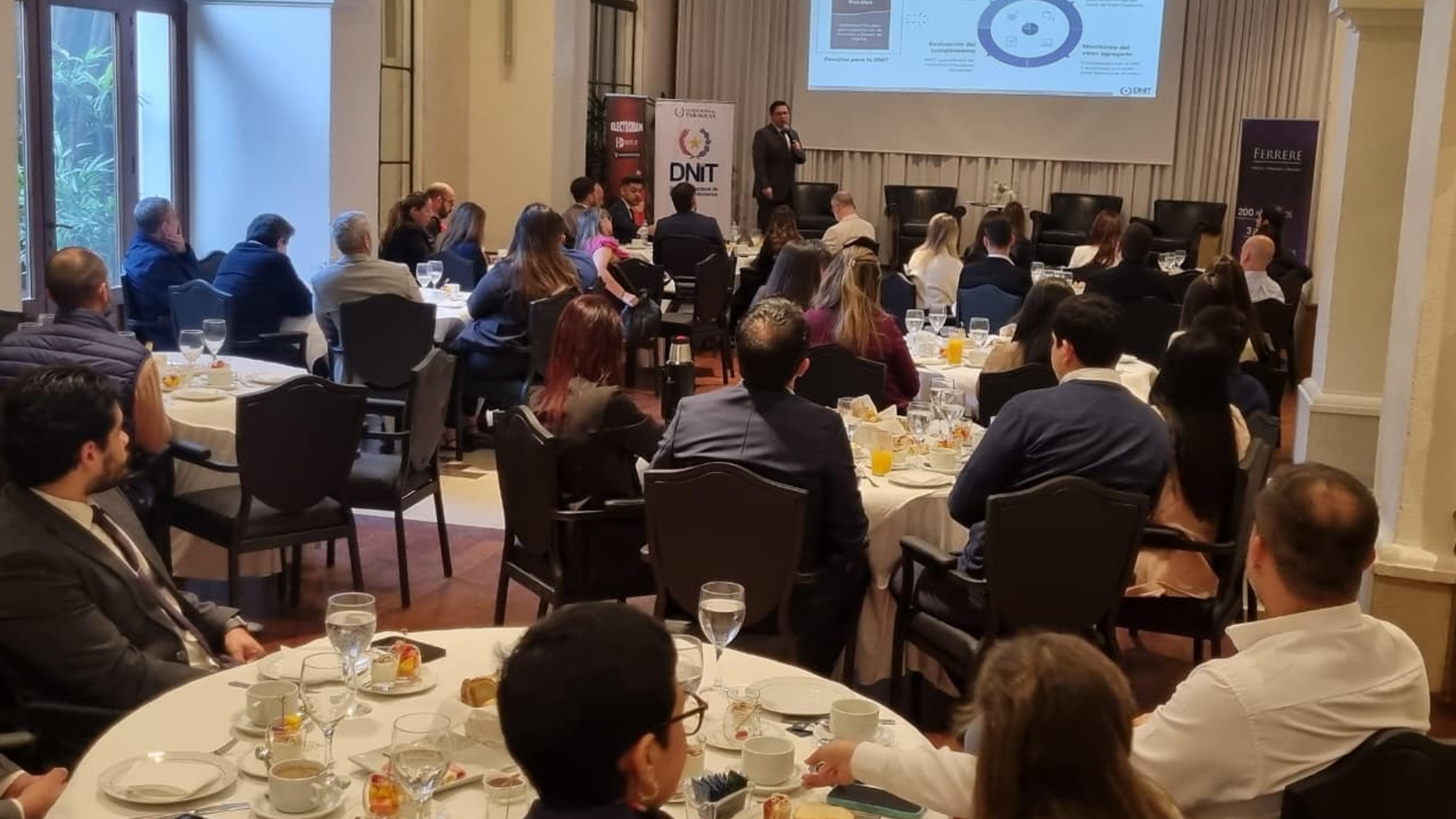 Conversatorio sobre Reformas Regulatorias: Maquila, 60/90 y Ensamblaje organizado por el Estudio Jurídico Ferrere