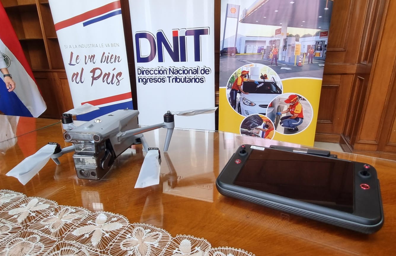 Dron EVO MAX 4N RUGGED BUNDLE donado