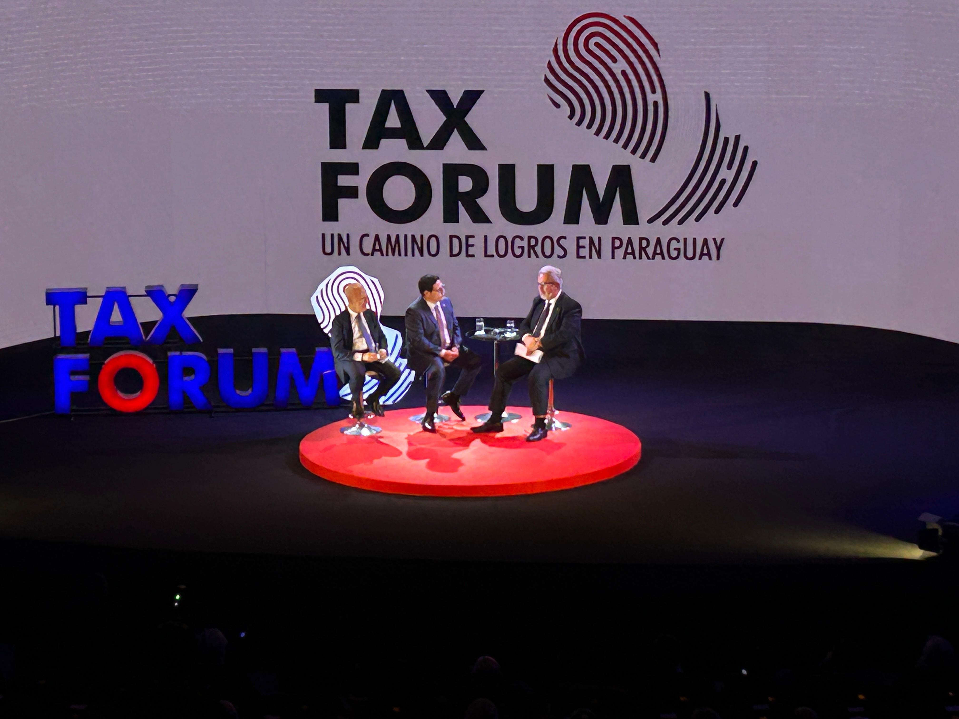 DNIT realizó un exitoso debate sobre el sistema tributario en el TaxForum