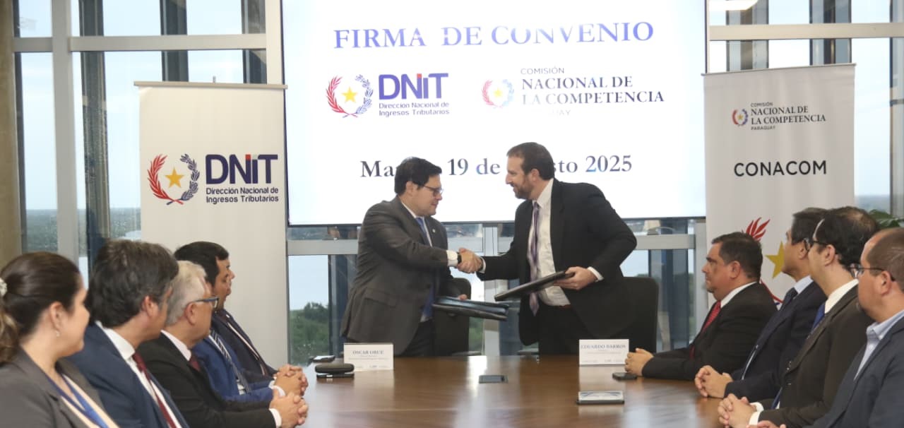 DNIT y CONACOM firman convenio para fortalecer cooperación interinstitucional